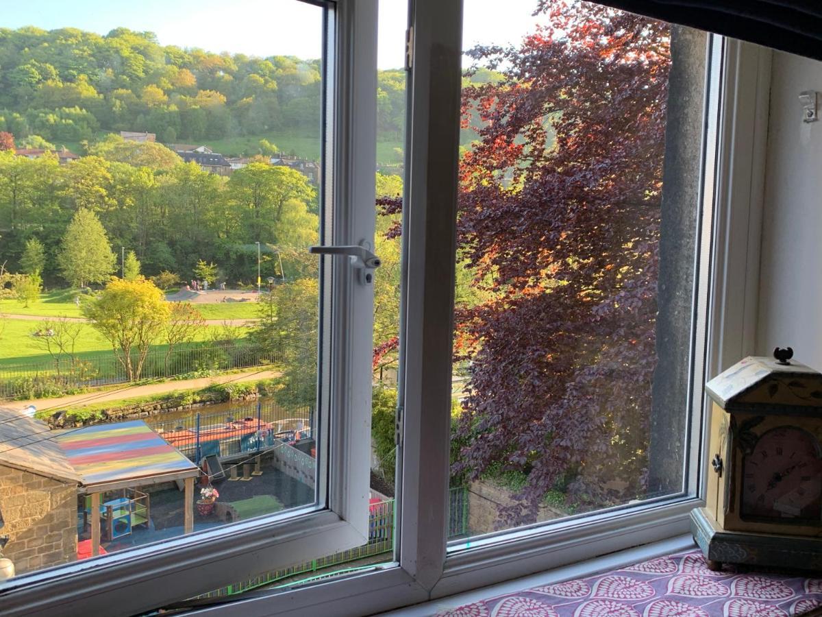 4 Bedroom Period Townhouse In The Heart Of Hebden Hebden Bridge Kültér fotó