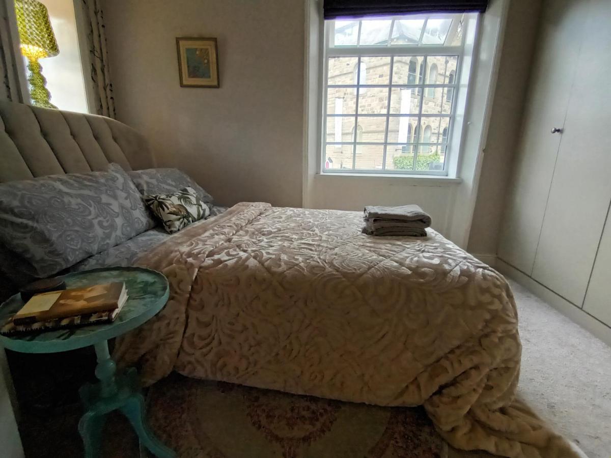4 Bedroom Period Townhouse In The Heart Of Hebden Hebden Bridge Kültér fotó