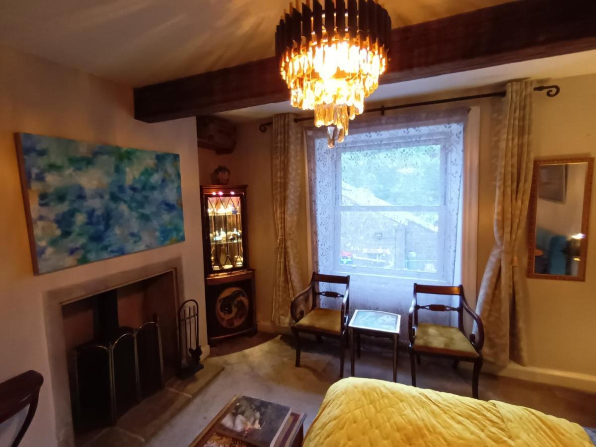 4 Bedroom Period Townhouse In The Heart Of Hebden Hebden Bridge Kültér fotó