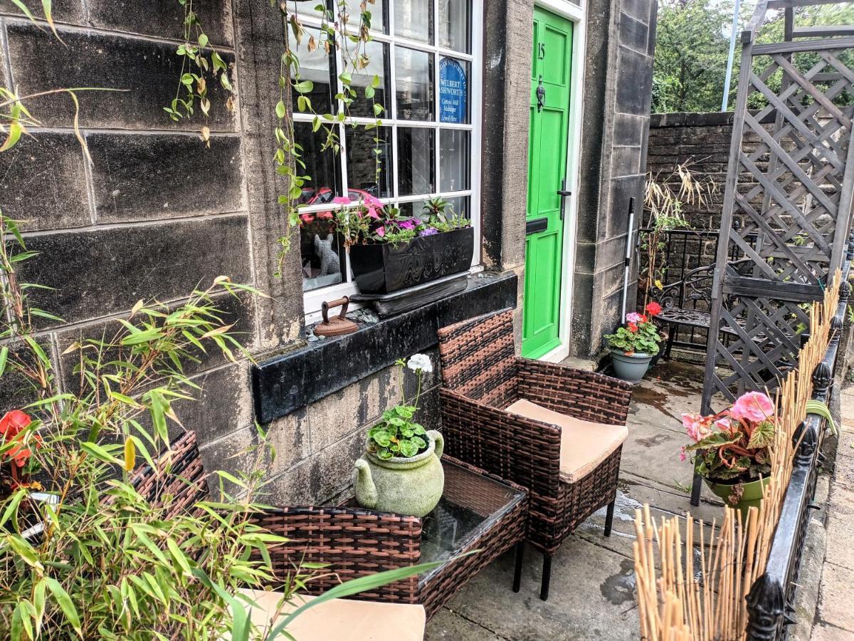 4 Bedroom Period Townhouse In The Heart Of Hebden Hebden Bridge Kültér fotó